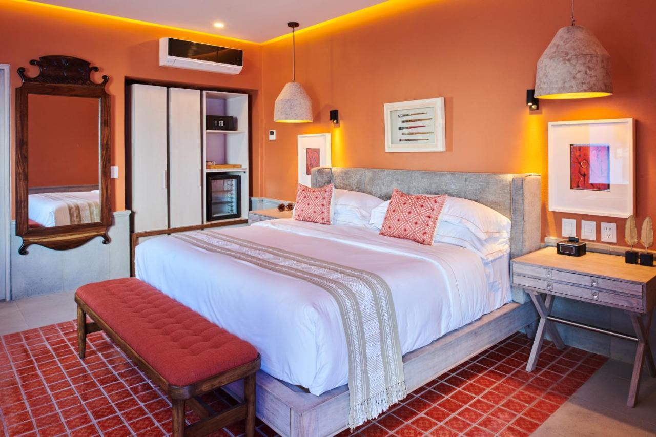Hotel Luxury Patio Azul (Adults Only) ปูแอร์โตบาญาร์ตา ภายนอก รูปภาพ A bedroom at the hotel