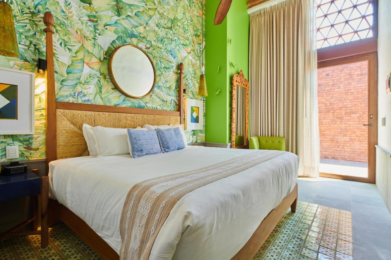 Hotel Luxury Patio Azul (Adults Only) ปูแอร์โตบาญาร์ตา ภายนอก รูปภาพ A bedroom at the hotel