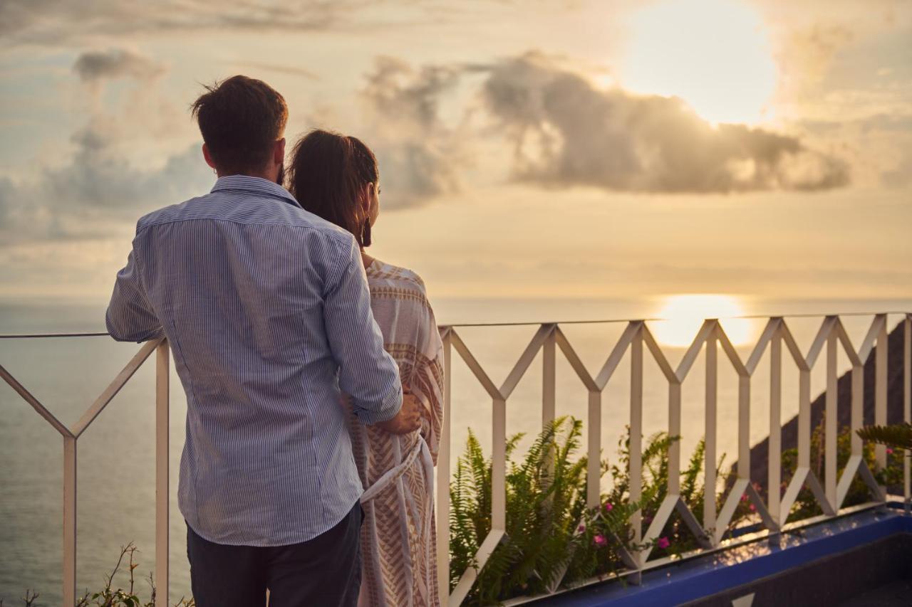 Hotel Luxury Patio Azul (Adults Only) ปูแอร์โตบาญาร์ตา ภายนอก รูปภาพ Sunset at the Hotel