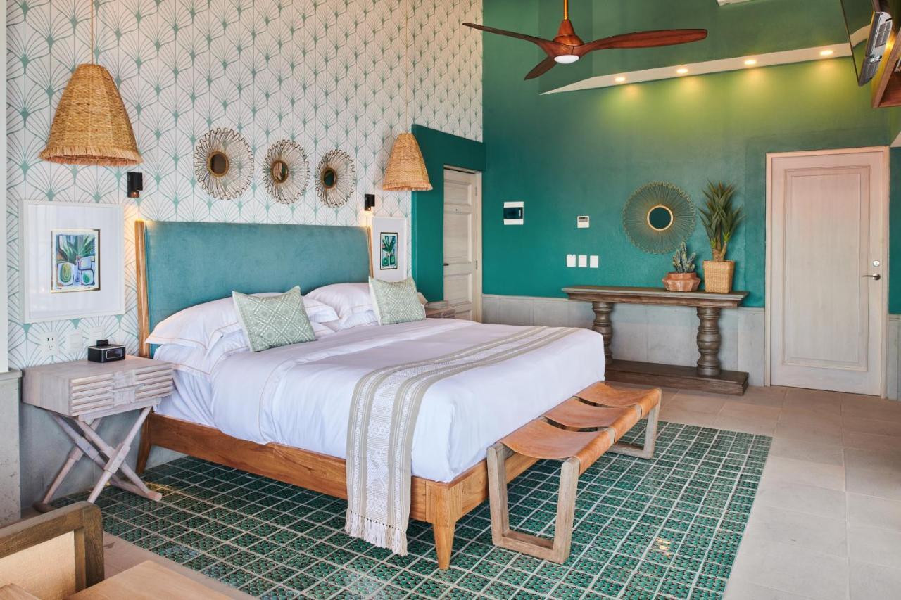 Hotel Luxury Patio Azul (Adults Only) ปูแอร์โตบาญาร์ตา ภายนอก รูปภาพ A bedroom at the hotel