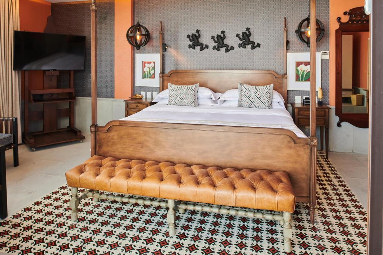 Hotel Luxury Patio Azul (Adults Only) ปูแอร์โตบาญาร์ตา ภายนอก รูปภาพ A bedroom at the hotel