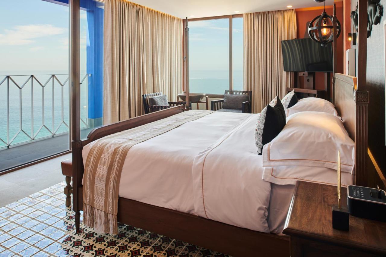 Hotel Luxury Patio Azul (Adults Only) ปูแอร์โตบาญาร์ตา ภายนอก รูปภาพ A bedroom at the hotel